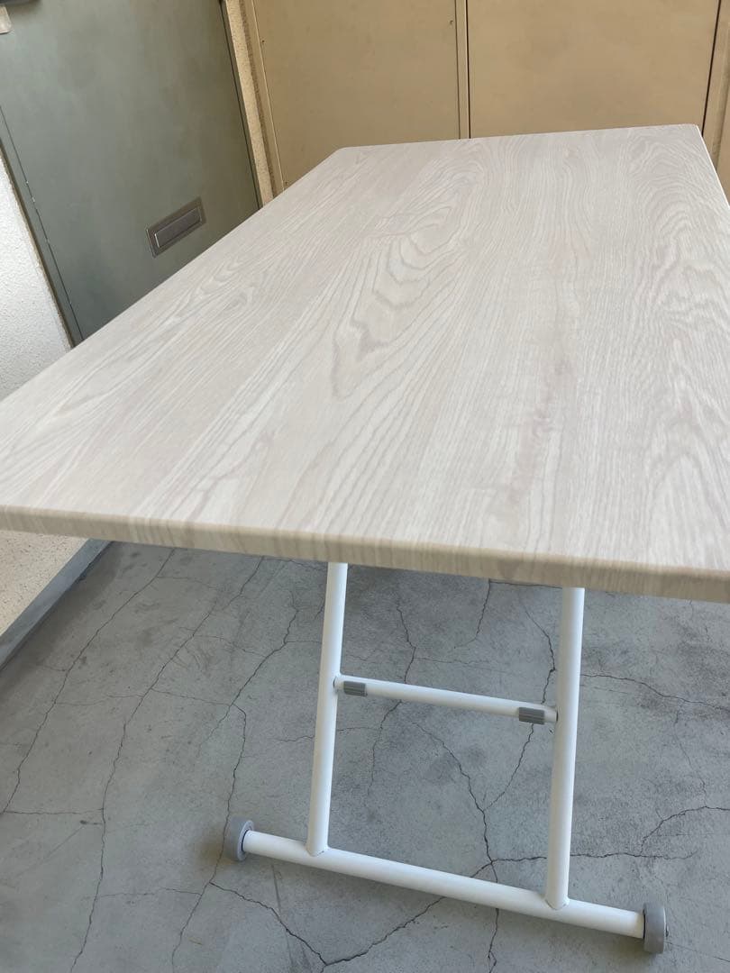 ガス式　昇降テーブル　リビング　ダイニング　ニトリ　ホワイト