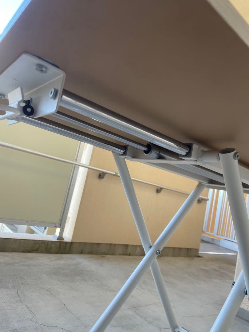 ガス式　昇降テーブル　リビング　ダイニング　ニトリ　ホワイト