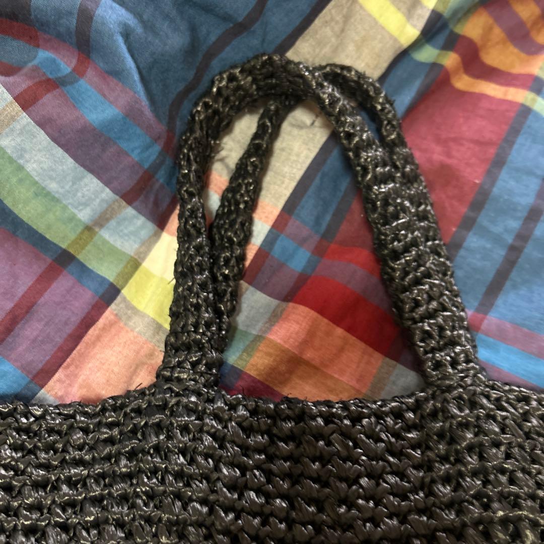 プラダ　クロシェ　スモールバッグ　持ち手に擦れや使用感あり