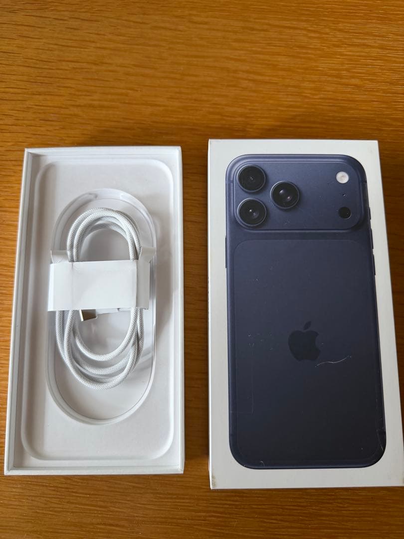 iPhone 17 Promax 512GBディープブルー