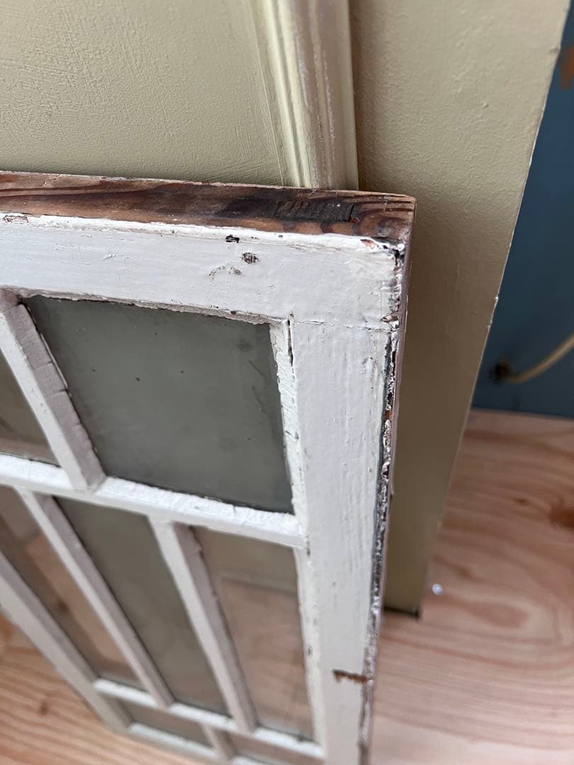 アンティークの窓(ガラス入り)