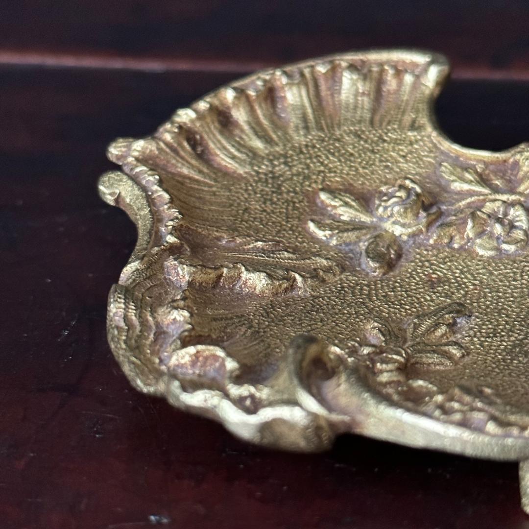 ★フランス　薔薇の模様　真鍮プレート　ロカイユ装飾　アンティーク