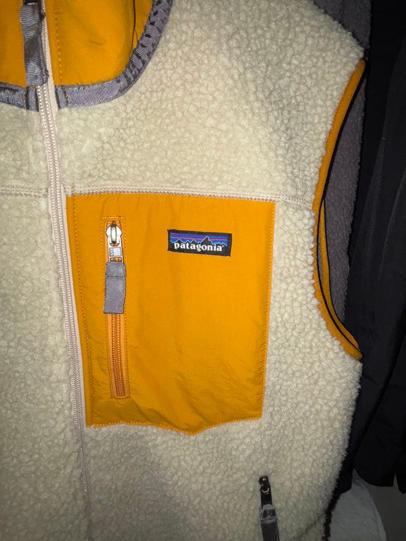 patagonia レトロX フリースベスト　クリーム/イエロー