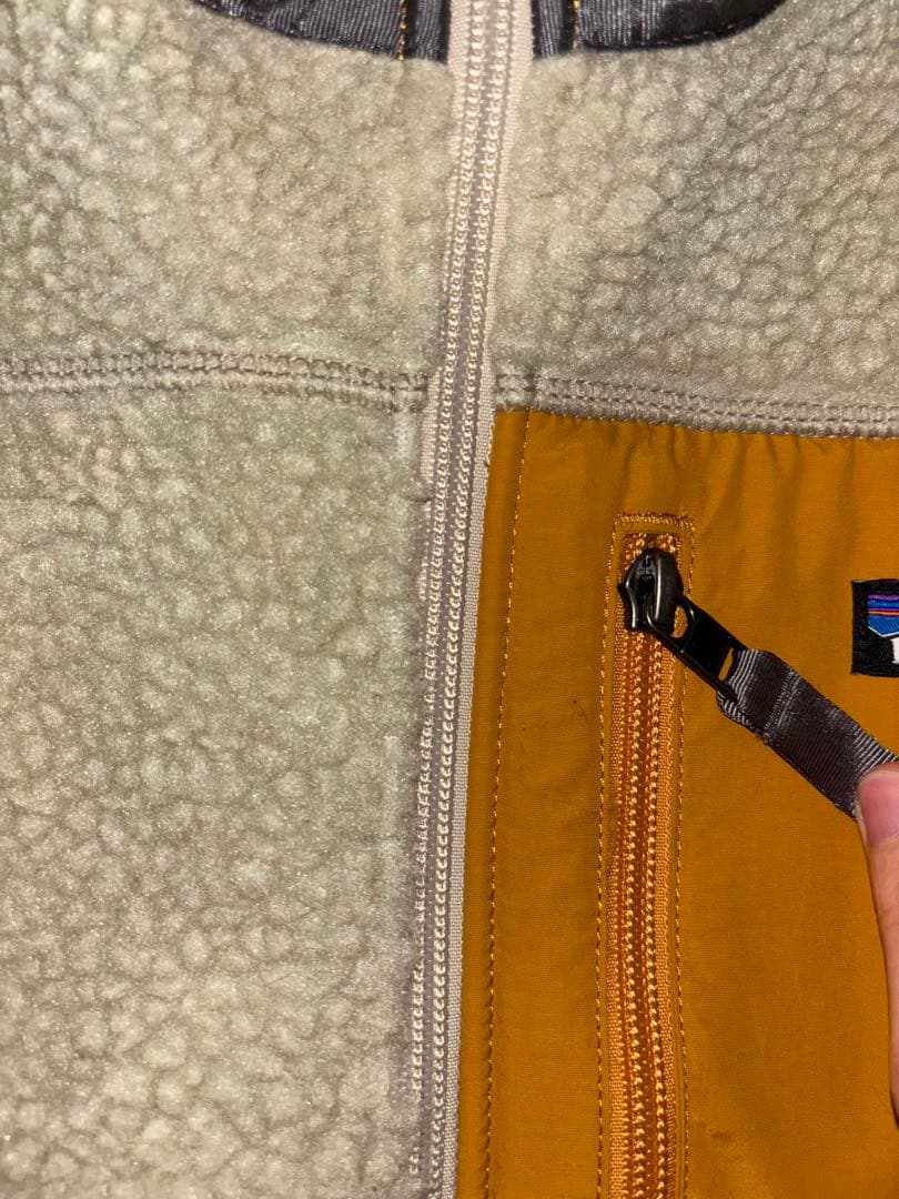 patagonia レトロX フリースベスト　クリーム/イエロー