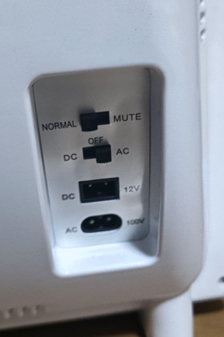 VERSOS 小型 冷温庫 25L VS-404WH ポータブル冷蔵庫