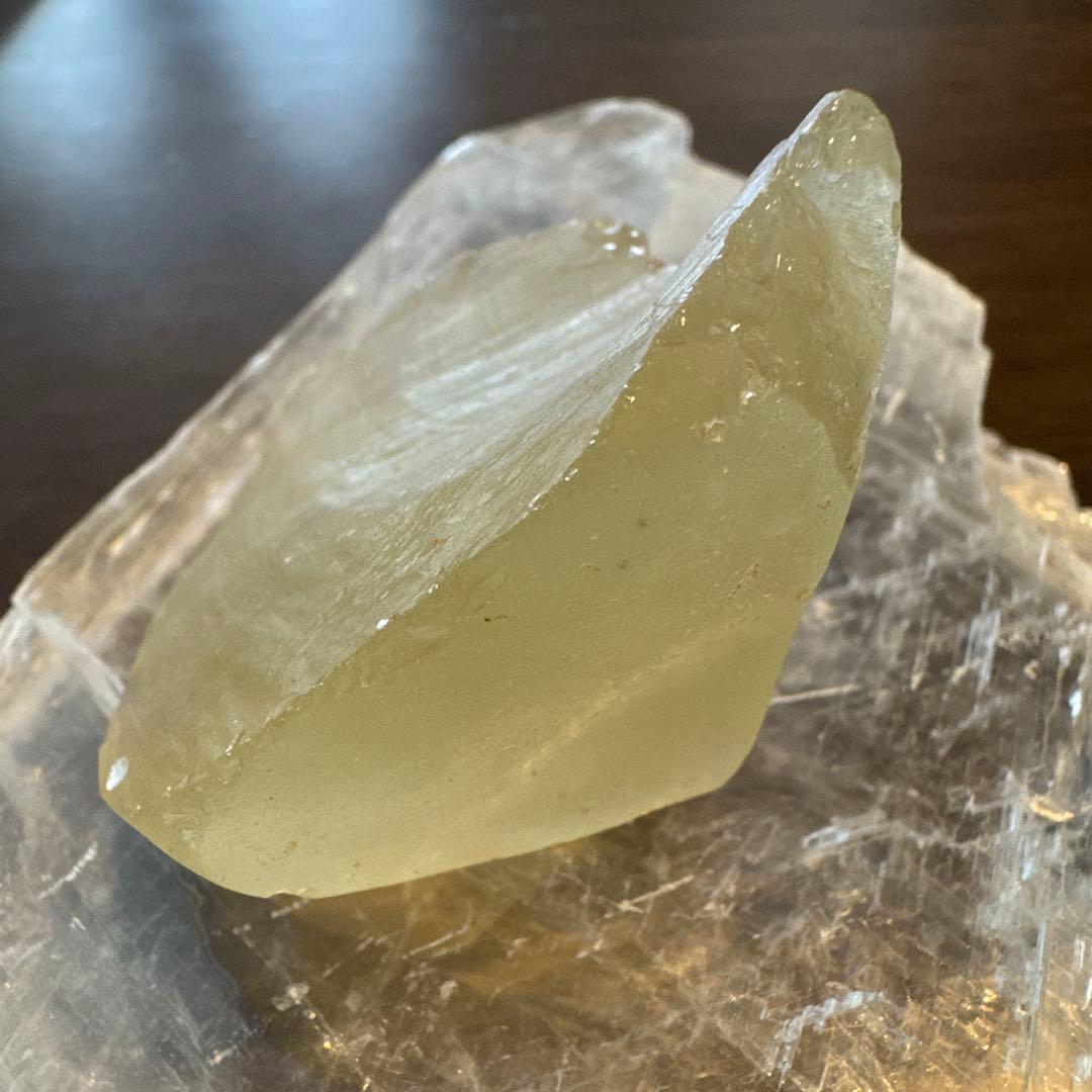 リビアングラス　原石　38.5g