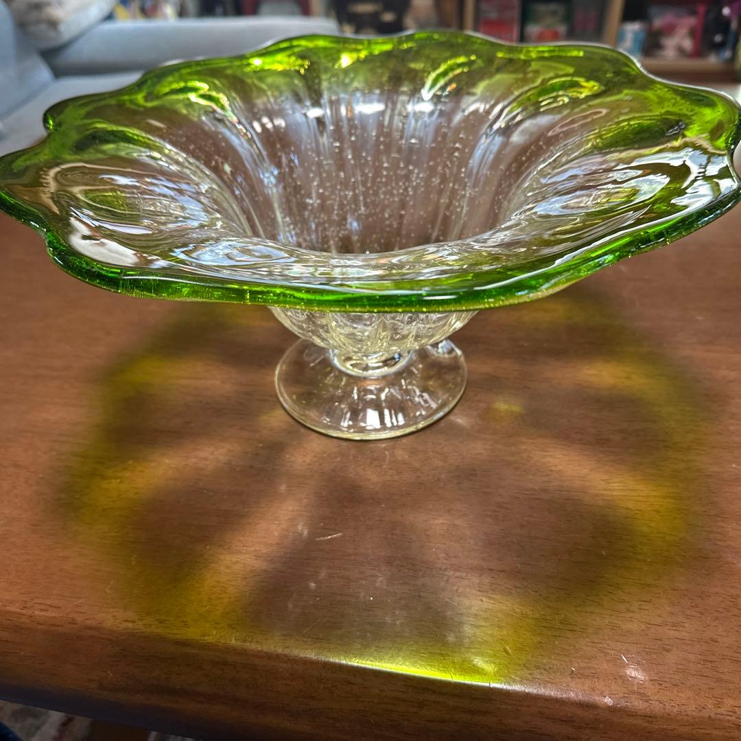 1960年代 超希少 気泡入りフラワー型フルーツボウル 透明緑色