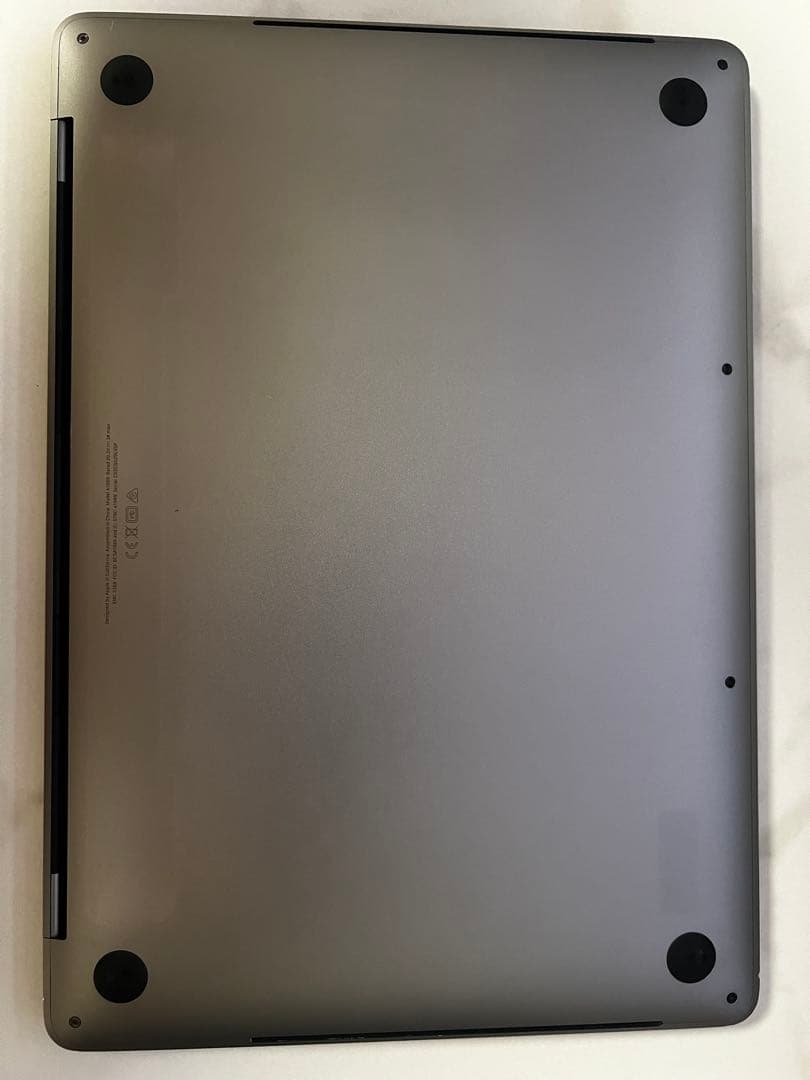MacBook Pro 13インチ 2019 i7/16GB/1TB