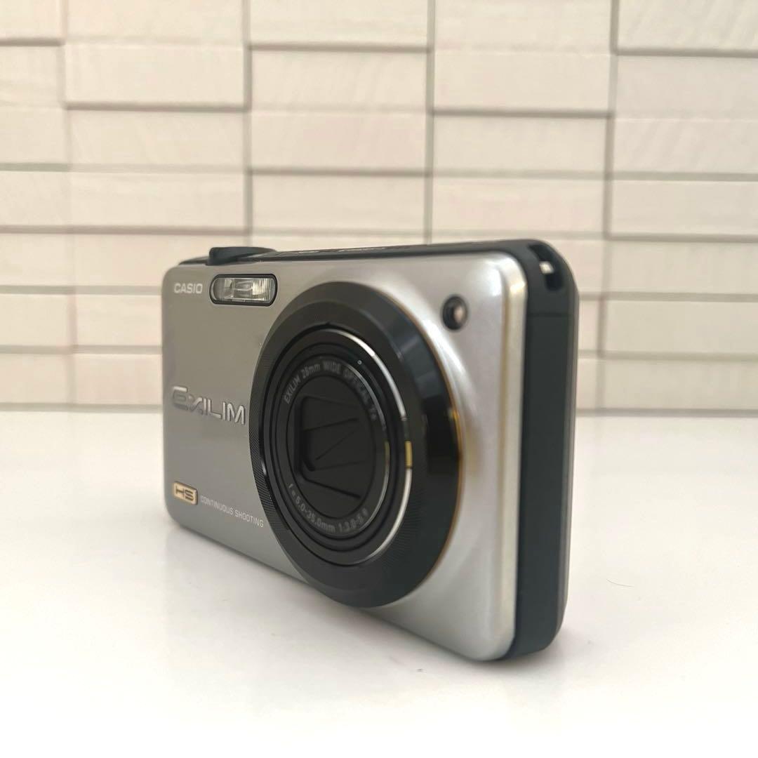 CASIO カシオ コンパクトデジタルカメラ EXILIM EX-ZR10
