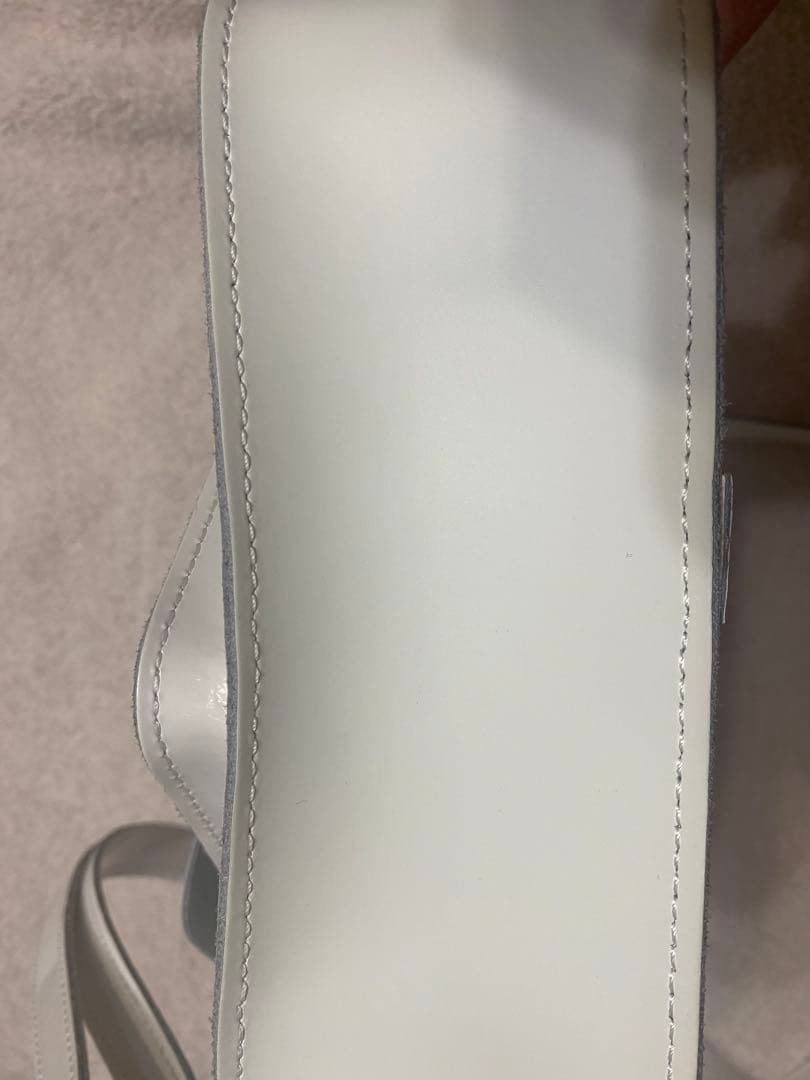 Dr. Martens ハート型ショルダーバッグ ホワイト