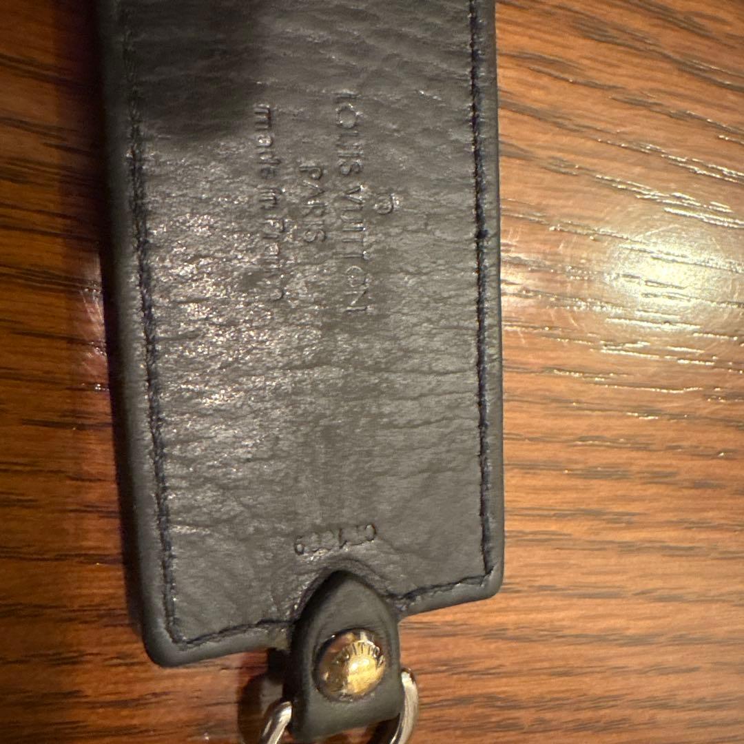 Louis Vuitton ブラックレザーキーホルダー