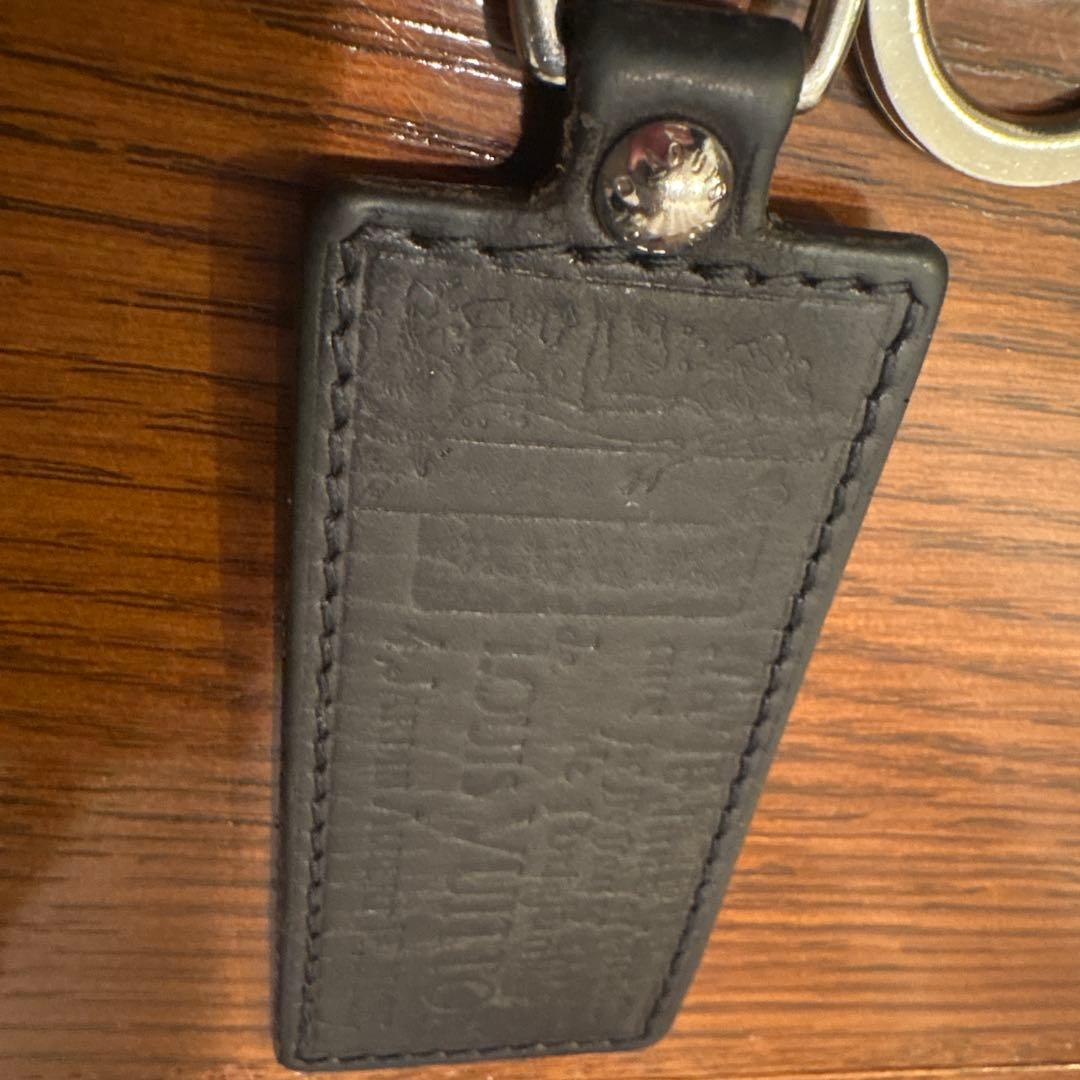 Louis Vuitton ブラックレザーキーホルダー