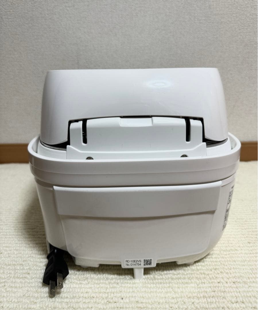 【2023年製】炊飯器 RC-10E2VS ホワイト 動作保証