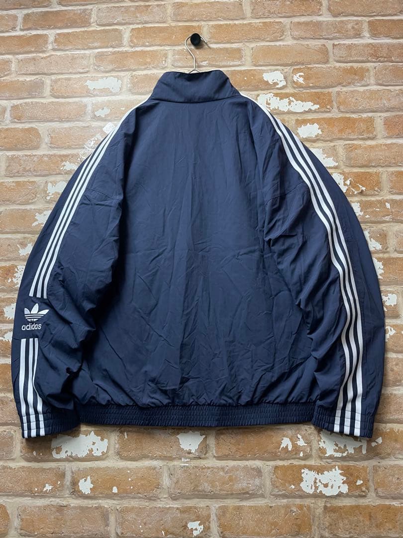 adidas Originals ナイロンジャケット　トラックジャケット　刺繍