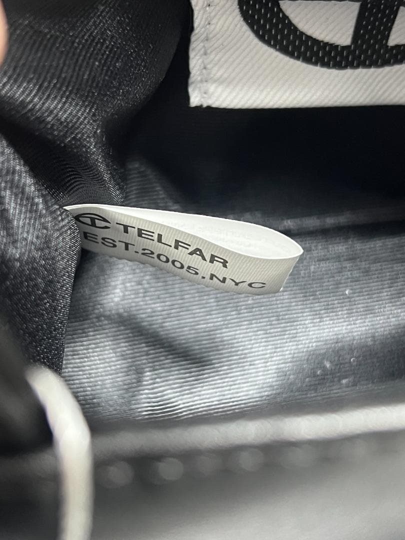 Telfar ブラック ショルダーバッグ