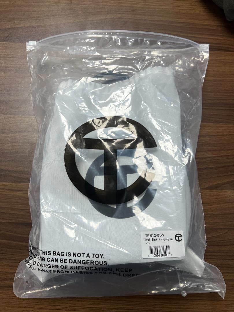 Telfar ブラック ショルダーバッグ