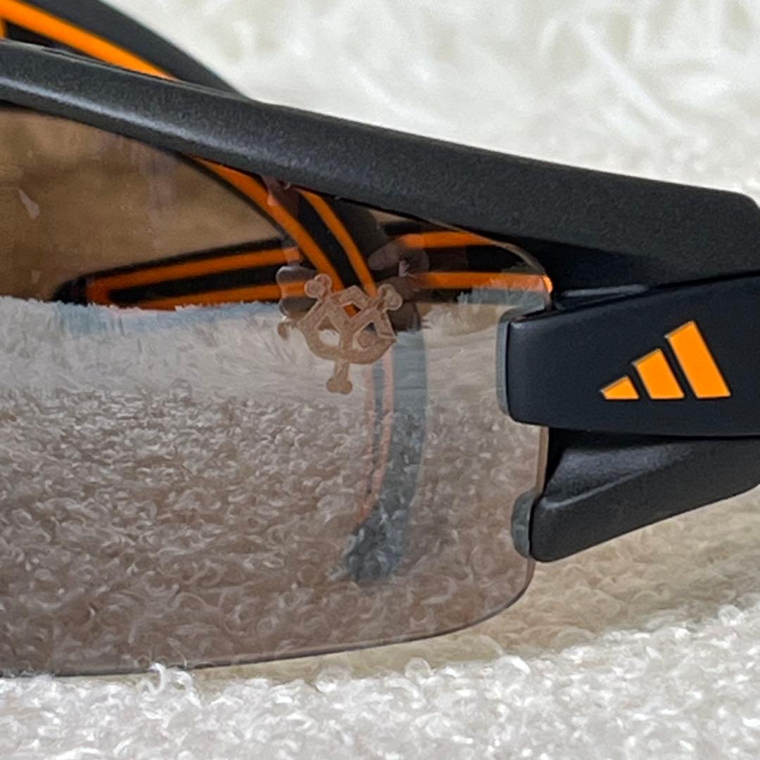 新品未使用　限定生産モデル　adidas ジャイアンツ　コラボ　サングラス