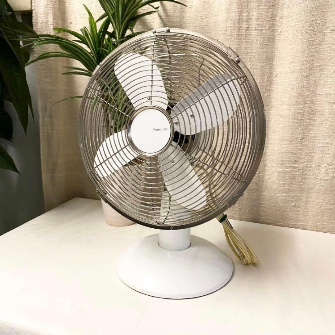 レトロ部屋☆ヴィンテージマンションなら味のある家電で赴きUP