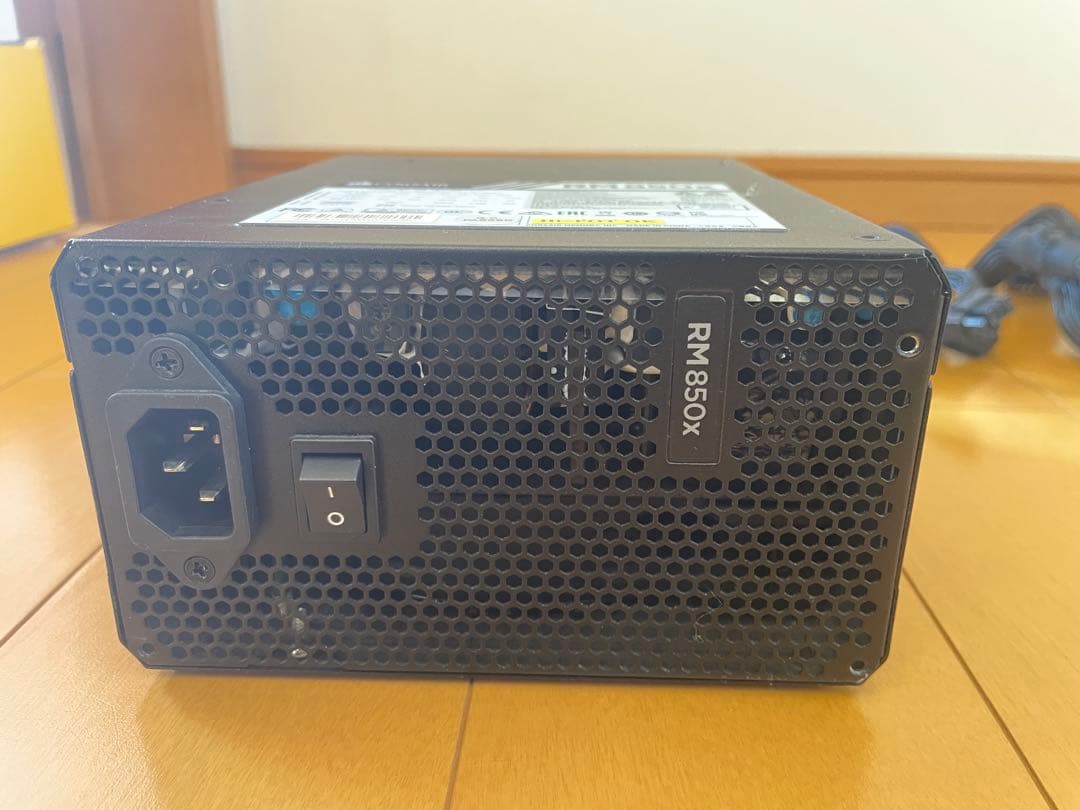 CORSAIR RM850x 850W 電源ユニット静音ファン搭載