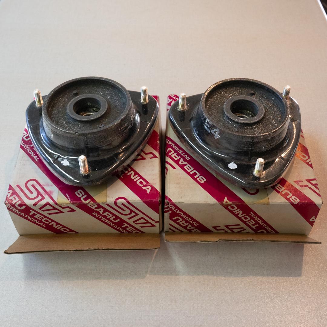 STi 強化ストラットマウント GC8 1台分セット｜未使用品・送料無料