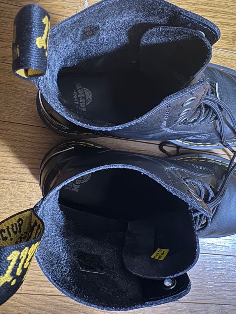 Dr. Martens 　UK8 8ホール