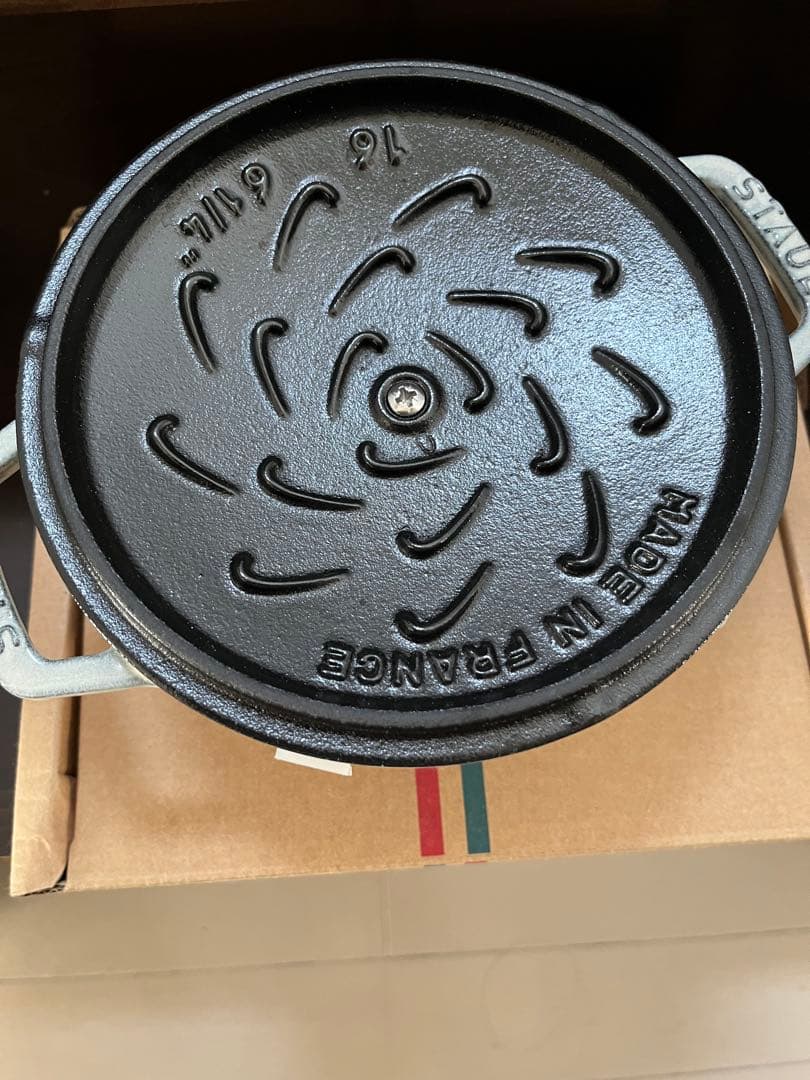 【新品/未使用】STAUB Wa-NABE S Lily カンパーニュ 16cm