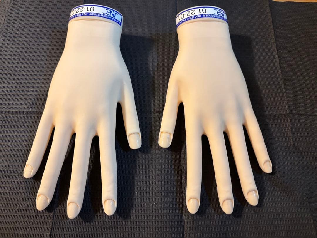 【骨折なし・箱無し】JNEC認定モデルハンド 両面テープ付き