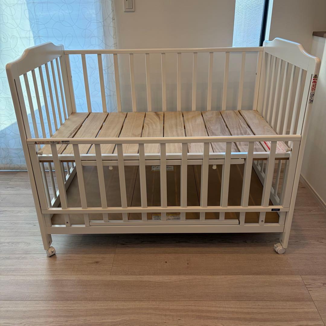 カトージ　ベビーベッド　タチベッド（ホワイトF）⭐︎