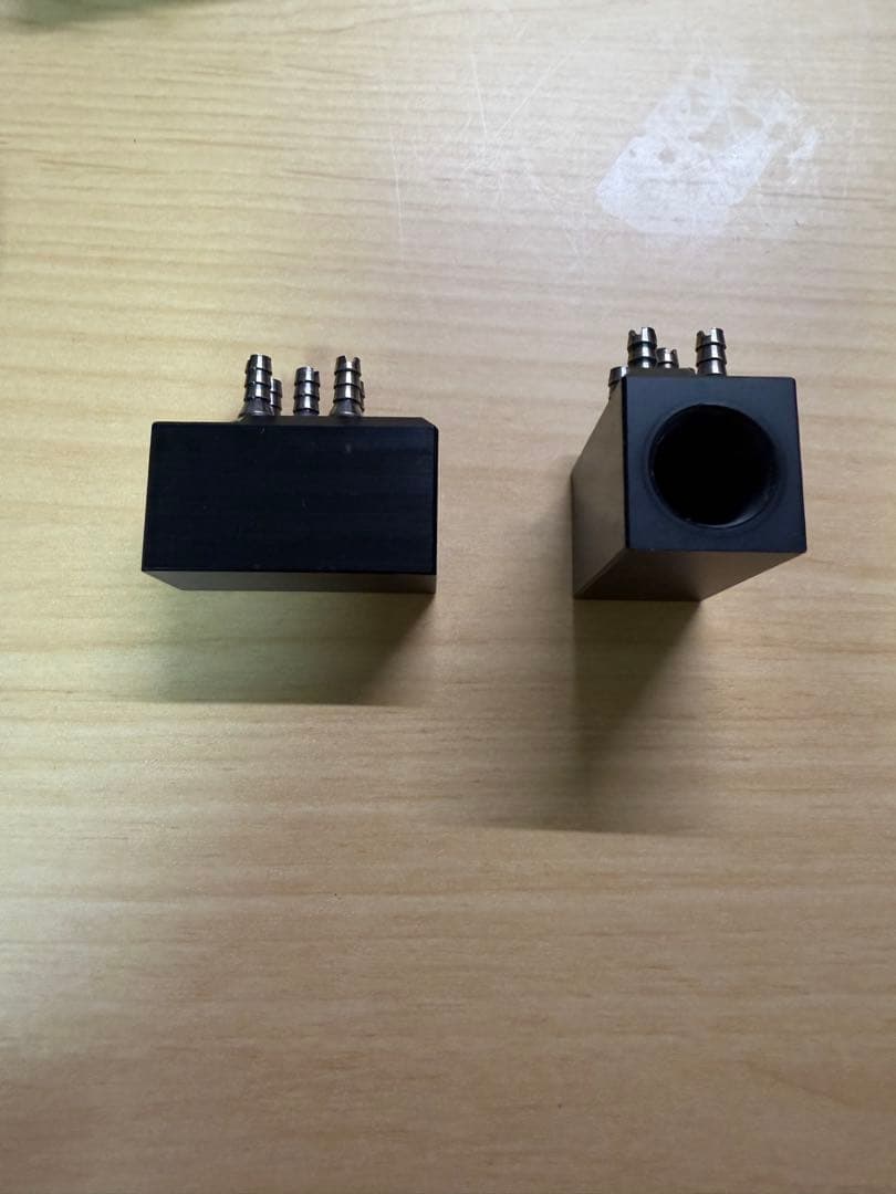 Alphacool MCX ディストリビューター5口