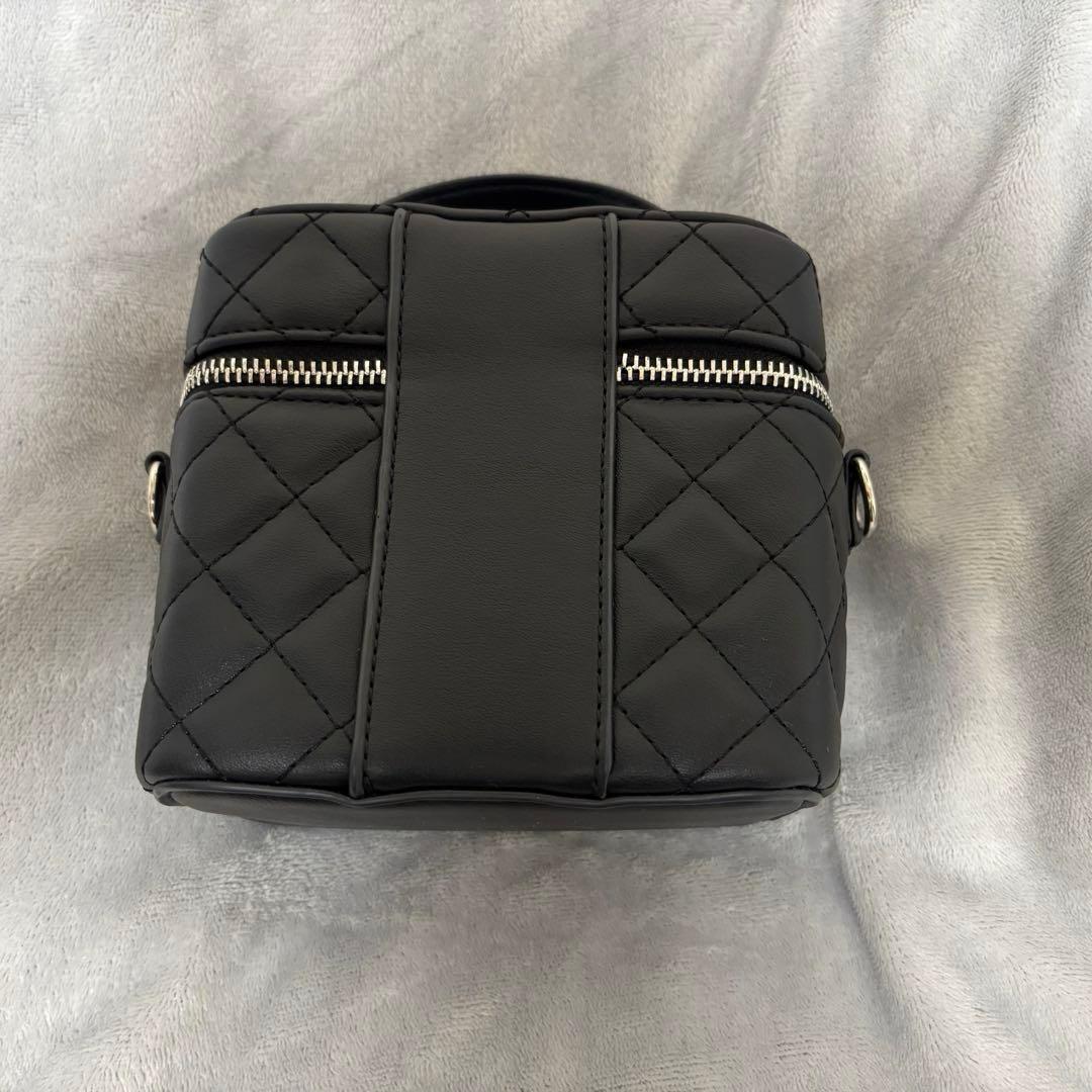 【本日限定価格】ダーリッチ キルティングスクエアミニバッグ シルバー バニティ