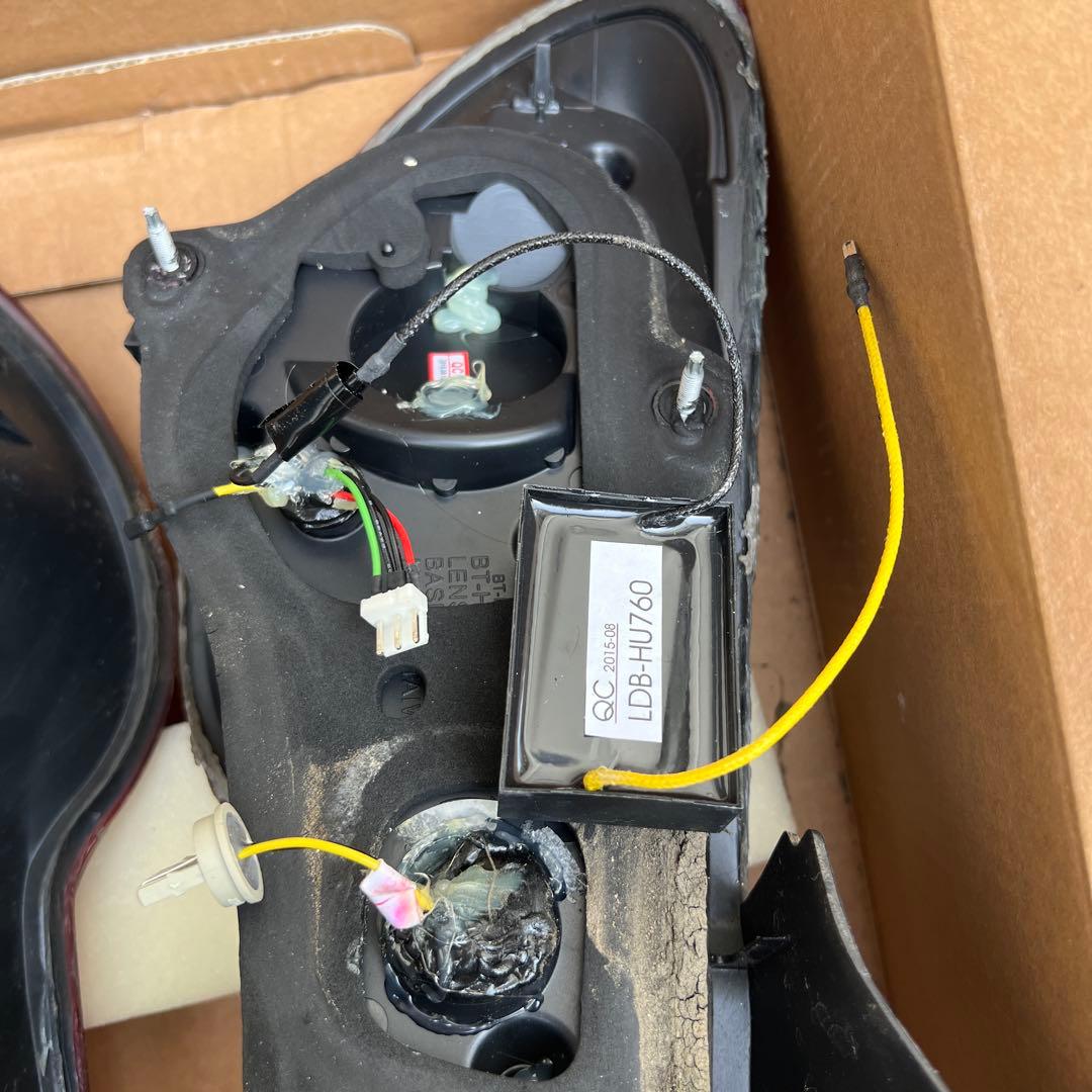 86/BRZクリスタルアイ　バルカンファイバーLEDテール