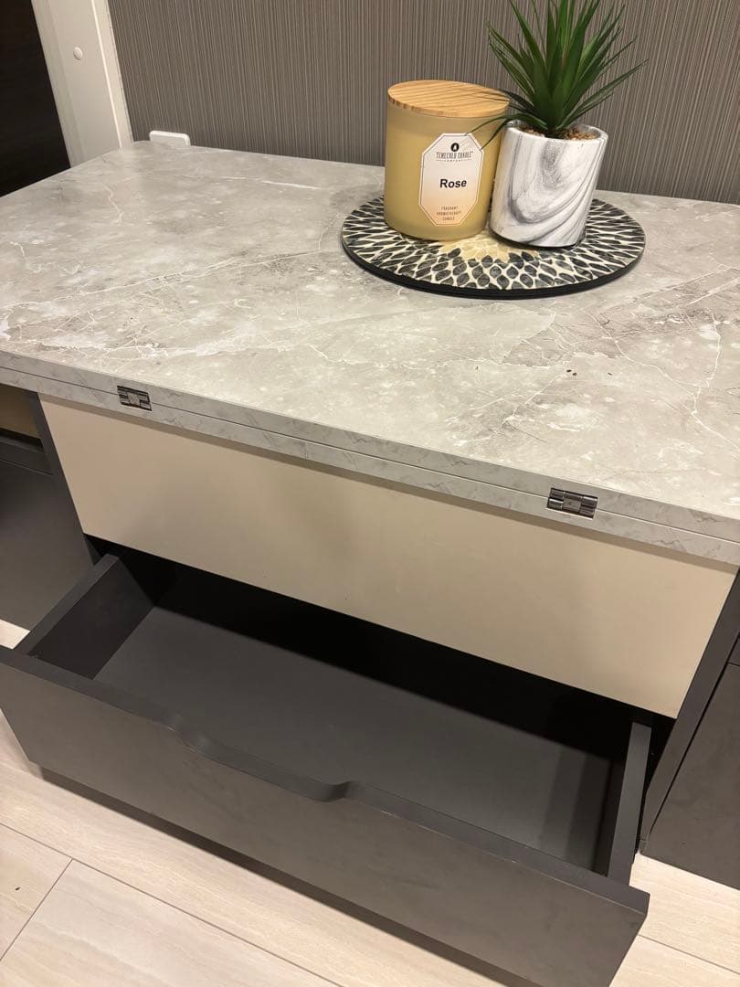 都内お引き渡し可能⭐︎大理石調⭐︎多機能センターテーブル 引き出し付き四つの椅子付き