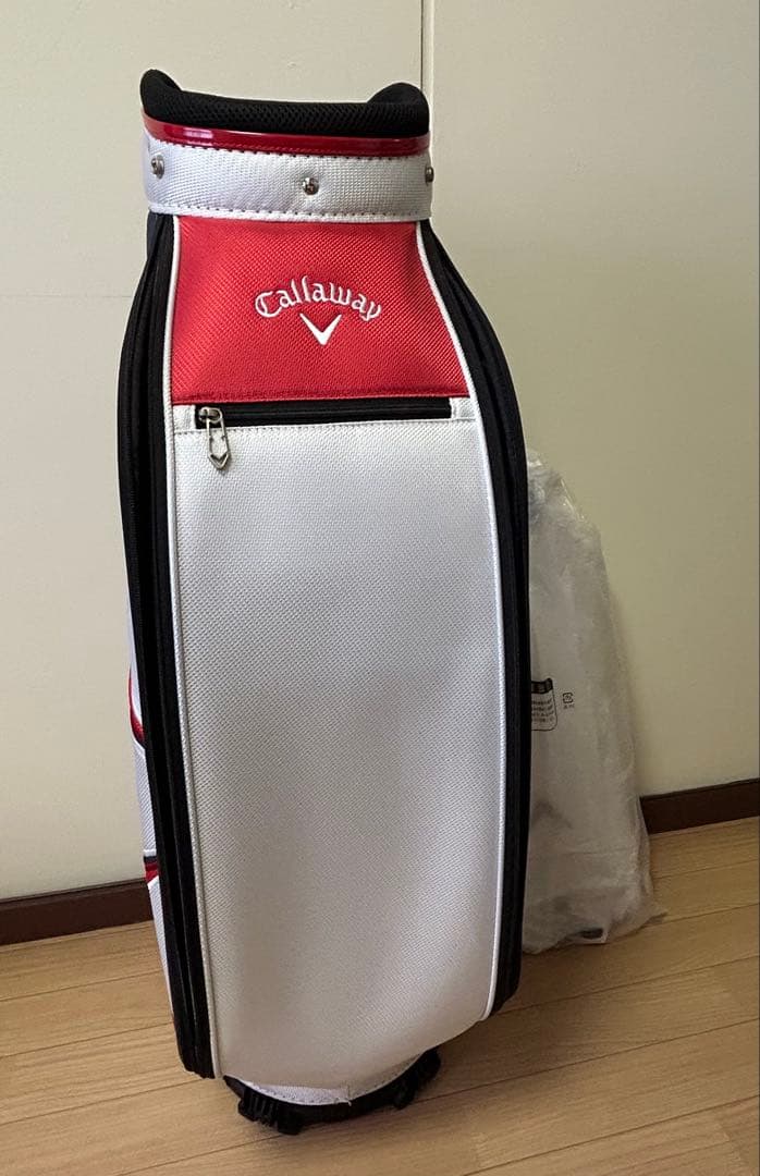 【みゆ】新品未使用Callawayゴルフキャディバッグ白青赤9型2.9kg