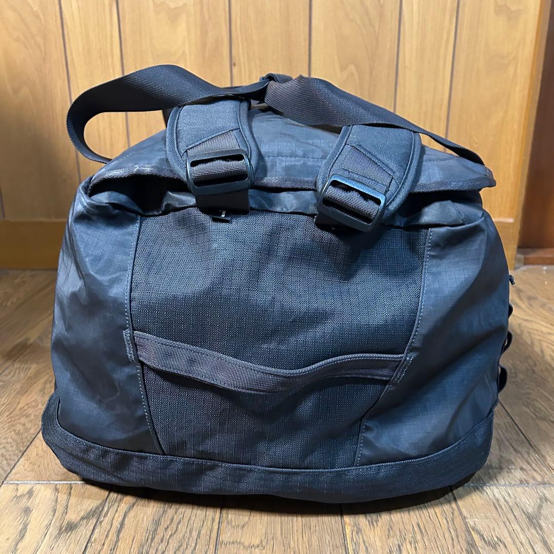 patagonia ブラックホール　70 ダッフルバッグ