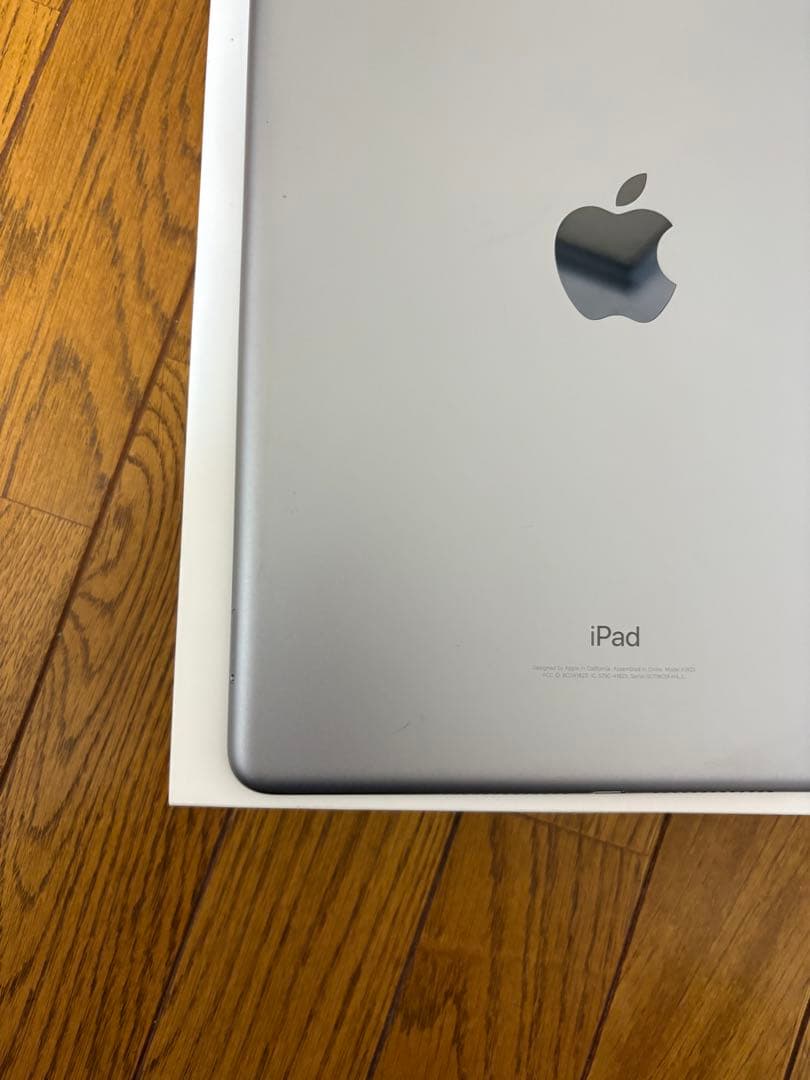 iPad (第5世代) 128GB SIMフリーバテッリ容量96%