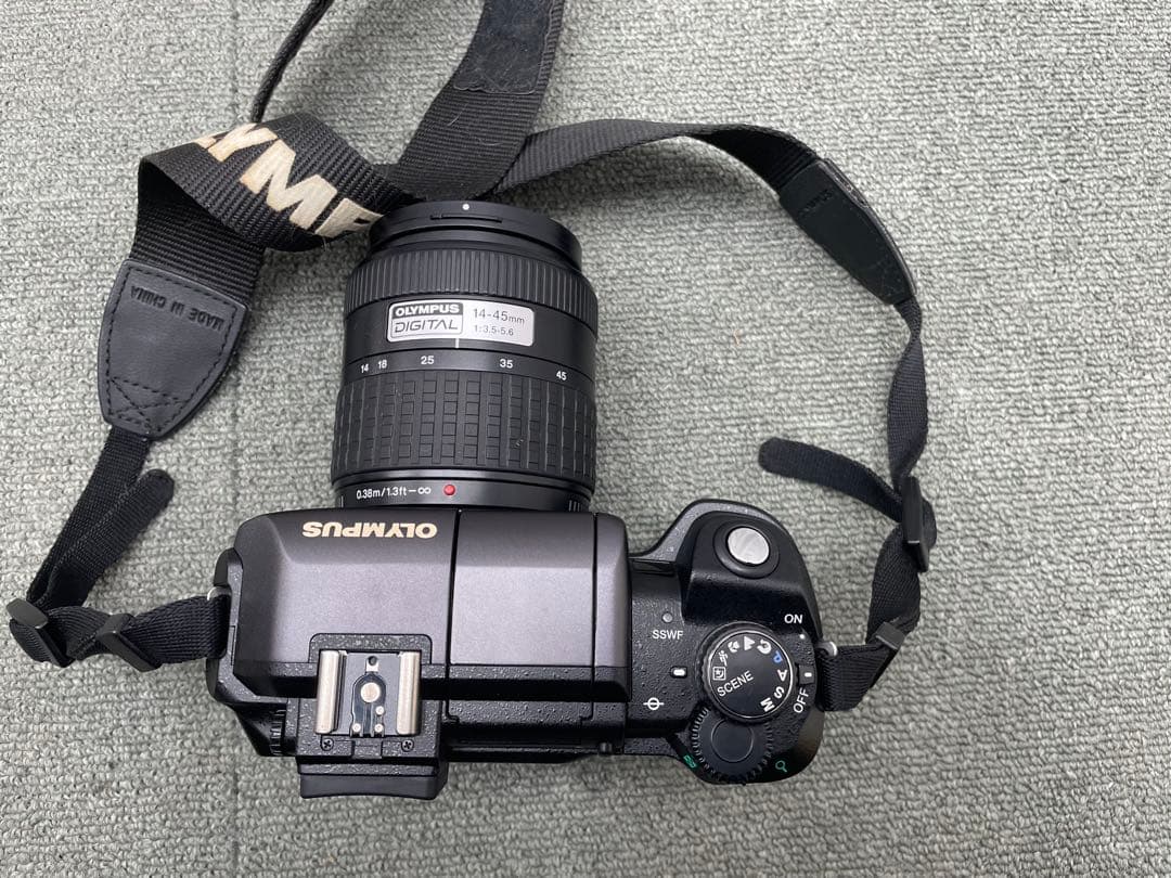 OLYMPUS オリンパス E-300 デジタル一眼レフカメラ