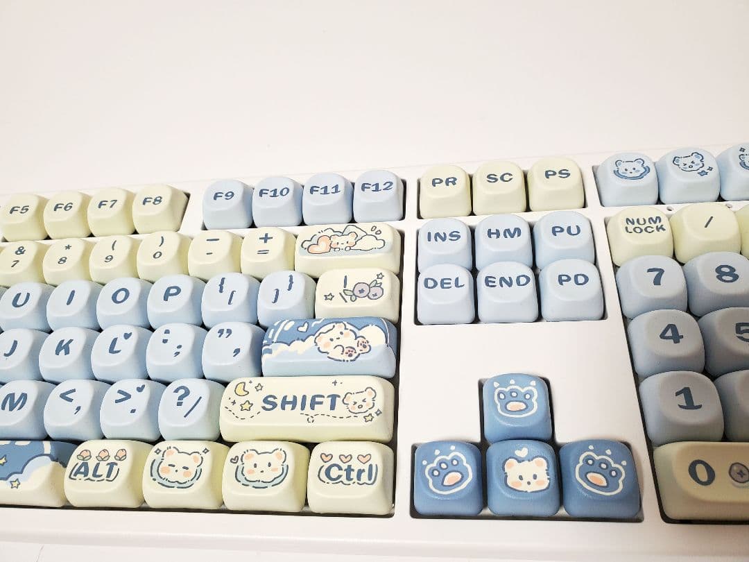 メカニカルキーボード　108KEY、青軸、US配列