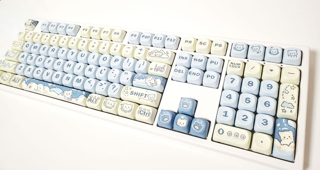 メカニカルキーボード　108KEY、青軸、US配列