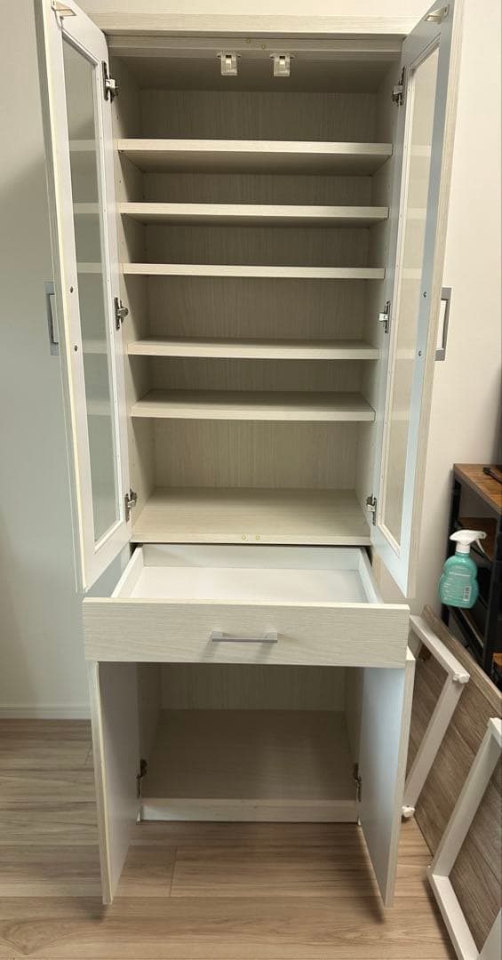 【値下げ中】キッチン　食器棚　ホワイト