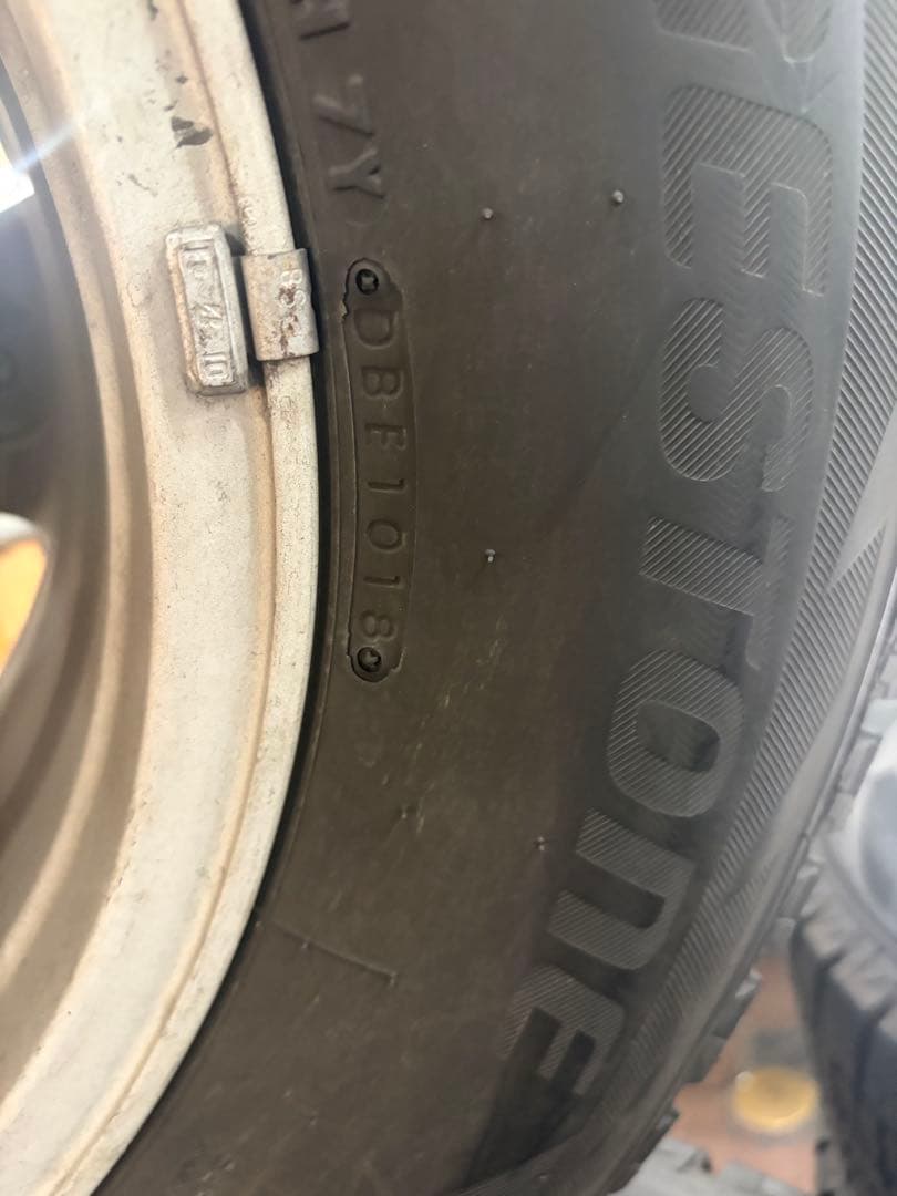 ランドクルーザー プラド 純正17インチ ブリヂストンブリザックDM-V2