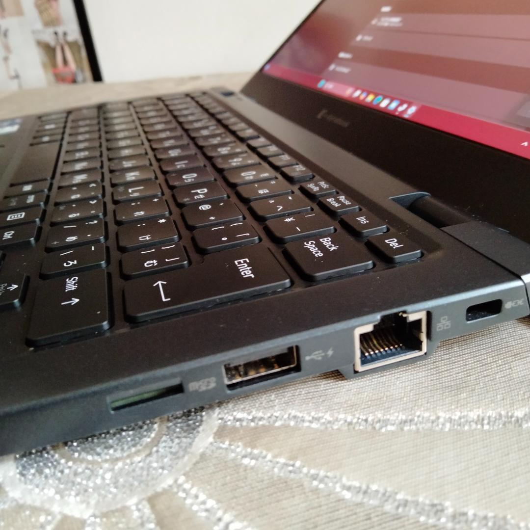 ▼11世代i5 １３インチ 8G 256G ▼1920＊1080