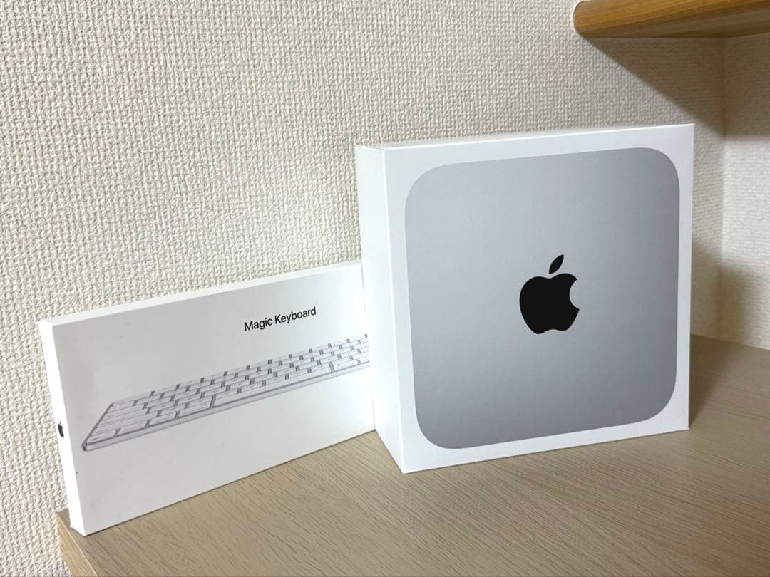 美品 Mac mini M2 8GB 256GBとMagic Keyboard