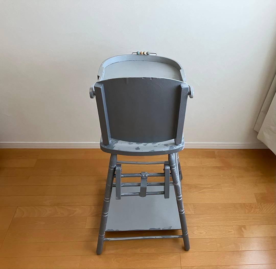 シャビーなベビーチェア