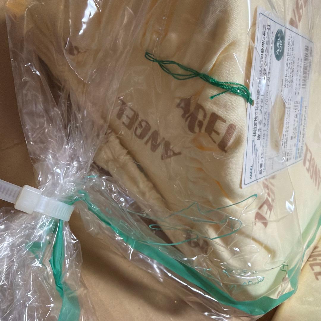 洗えるフィット　三角柱クッションII 介護クッション　2つ　①