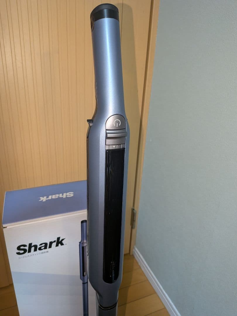 shark コードレスクリーナー★CS200JLB★純正バッテリー3個付き