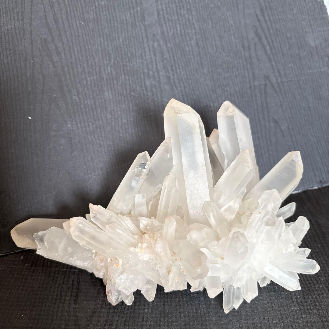 ❤️レア　形良く　0.65kg ヒマラヤ　強いパワー　極みの逸品　クラスター　水晶