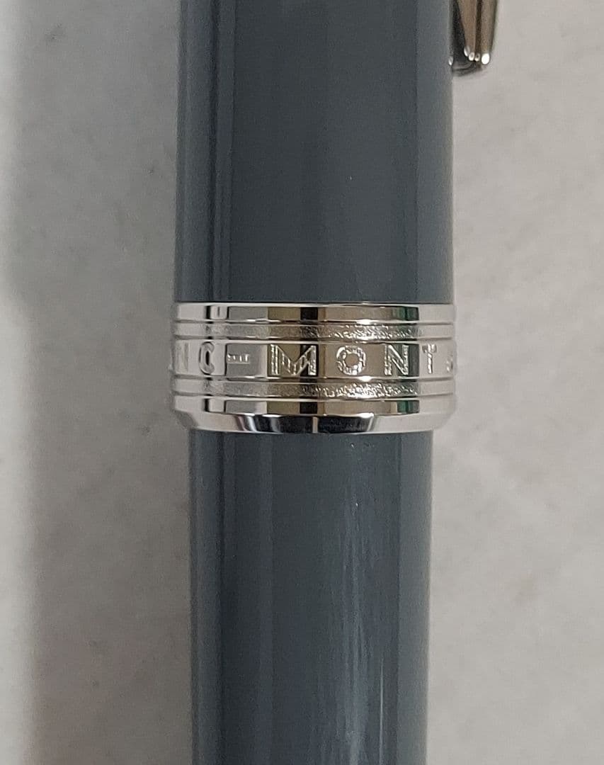MONTBLANC pix ボールペン グレー (未使用)