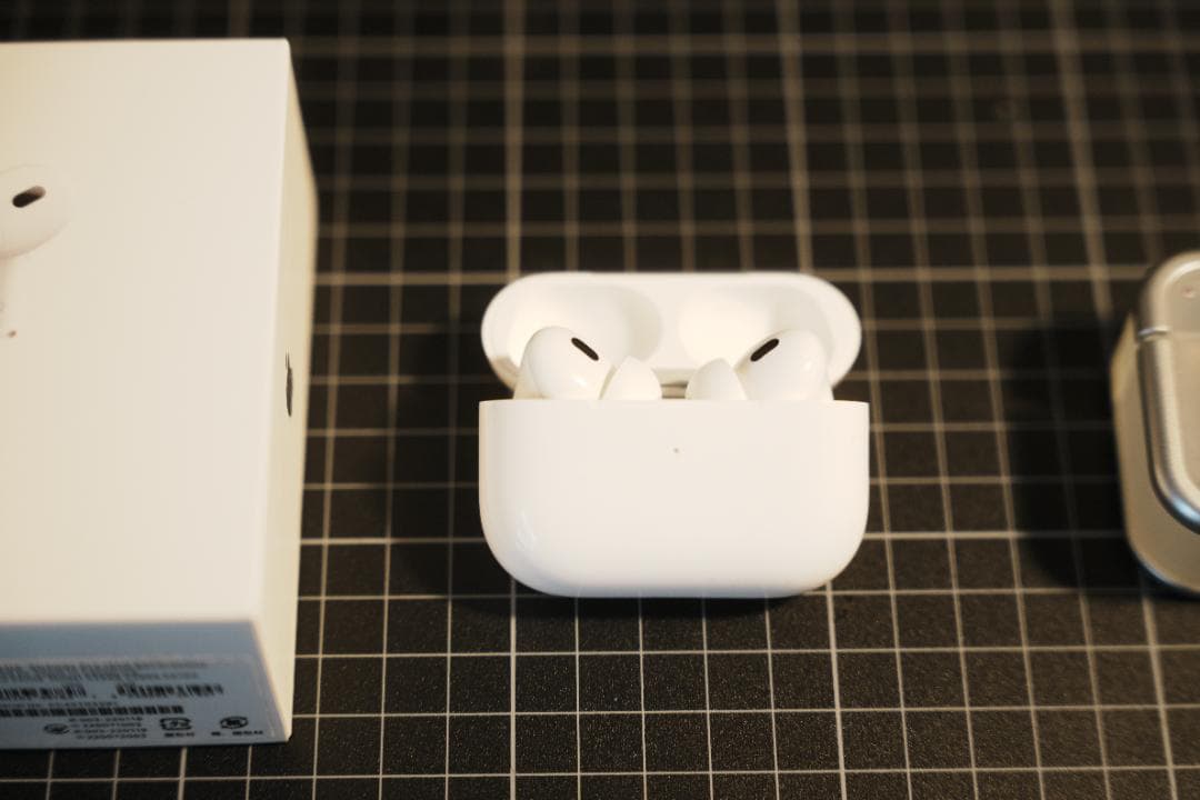 ガ*ビ様 AirPods Pro 第2世代 本体 付属品付き