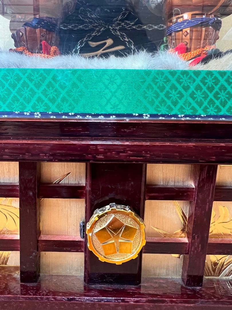 【五月人形・美品】吉徳大光作 「初陣飾り」子供大将　武者人形ガラスケース飾り