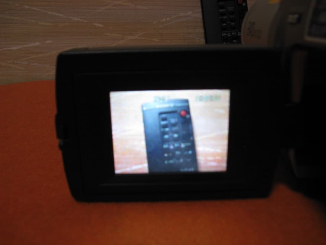 動作OK❗️☆SONYの液晶Hi8/8ミリビデオカメラ・CCD-TRV86